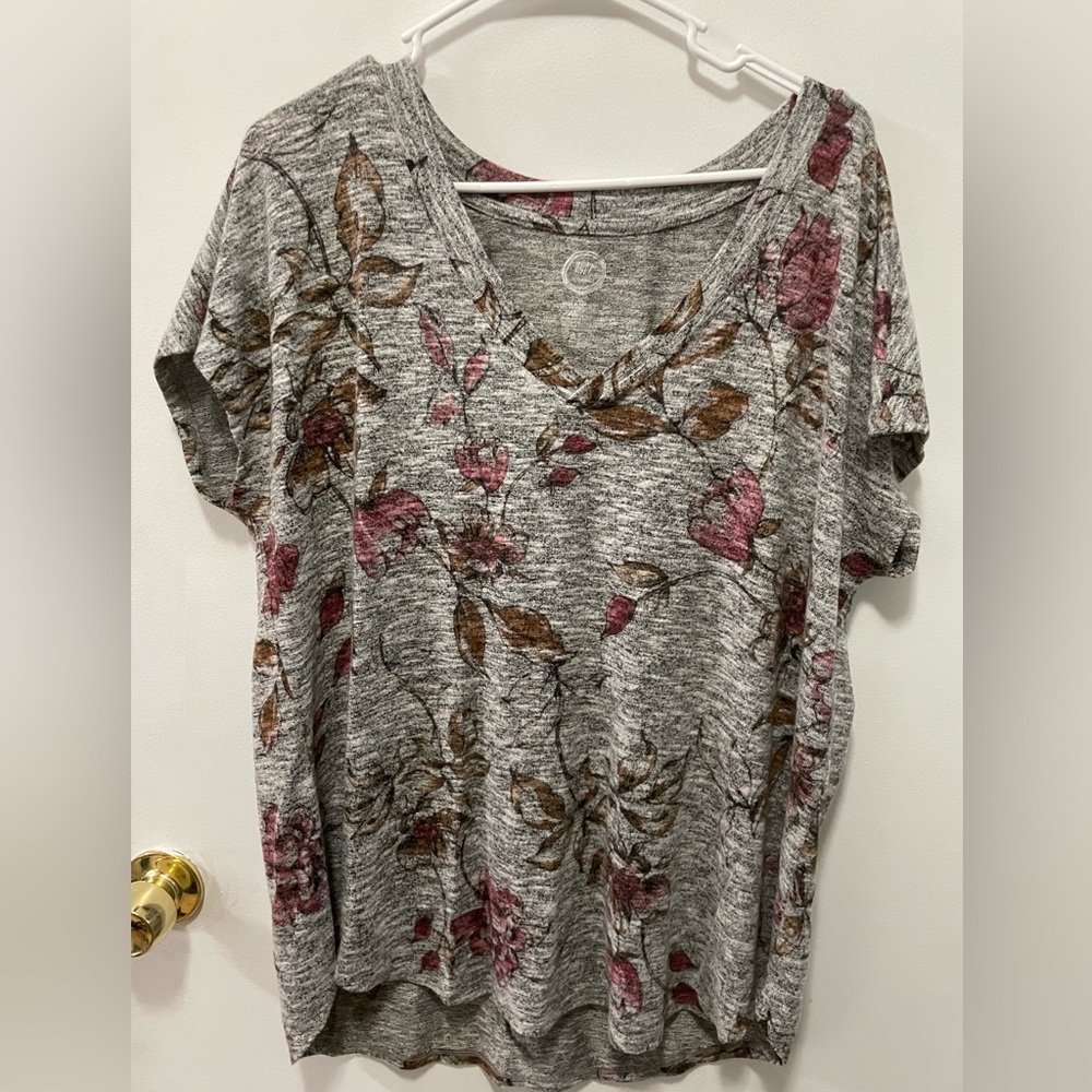 Maurice’s XL gray floral shirt, new without tags